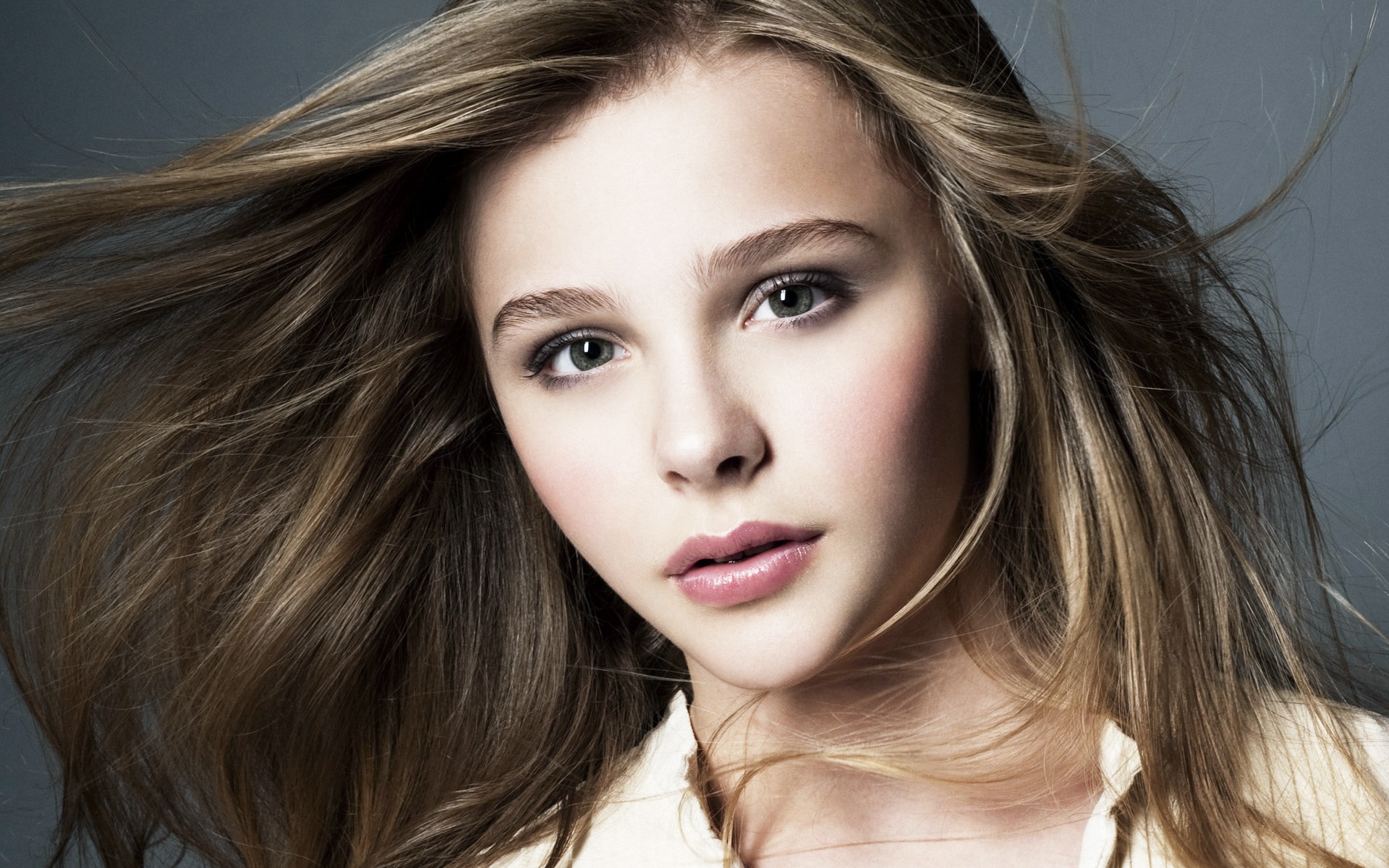 Chloë Moretz sera a nova pequena sereia da versão live-action
