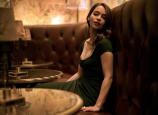 Emilia Clarke no trailer do terror “Voice From the Stone”
