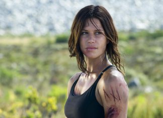 Rhona Mitra foi confirmada como vilã da nova temporada de ‘Supergirl’