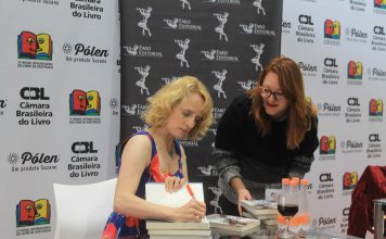 Bienal do Livro | Lauren Blakely prestigia fãs e blogueiros durante evento Lauren Blakely