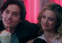 Riverdale | Os momentos marcantes de Lili Reinhart e Cole Sprouse dentro e fora da série Lili Reinhart e Cole Sprouse