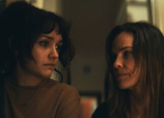 Veja Hilary Swank e Olivia Cooke no trailer de “Por Trás da Verdade”